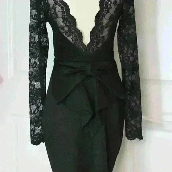 City Goddess Open Back Midi Black Lace Dress NWT size M - Picture 3 of 4